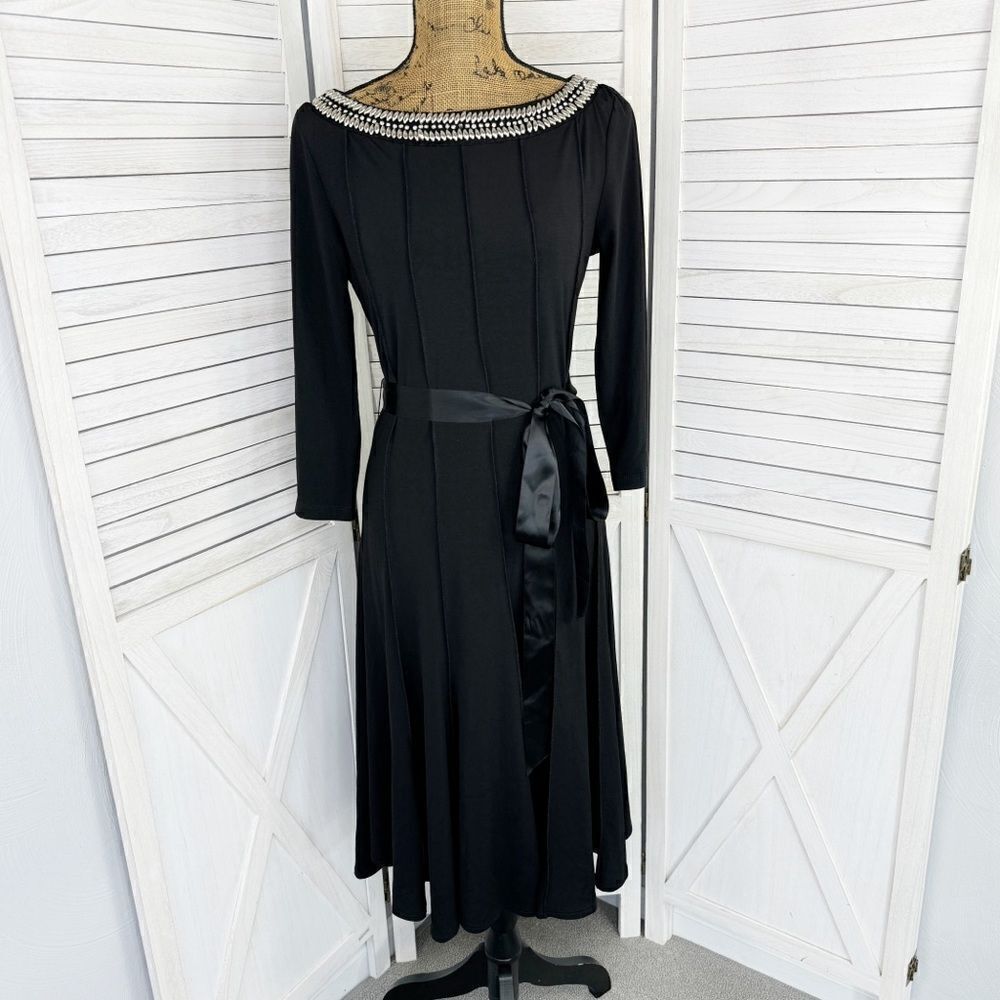 Maria Gabrielle Beaded Neckline Belted Panel Knit Midi Dress Black Large‎
